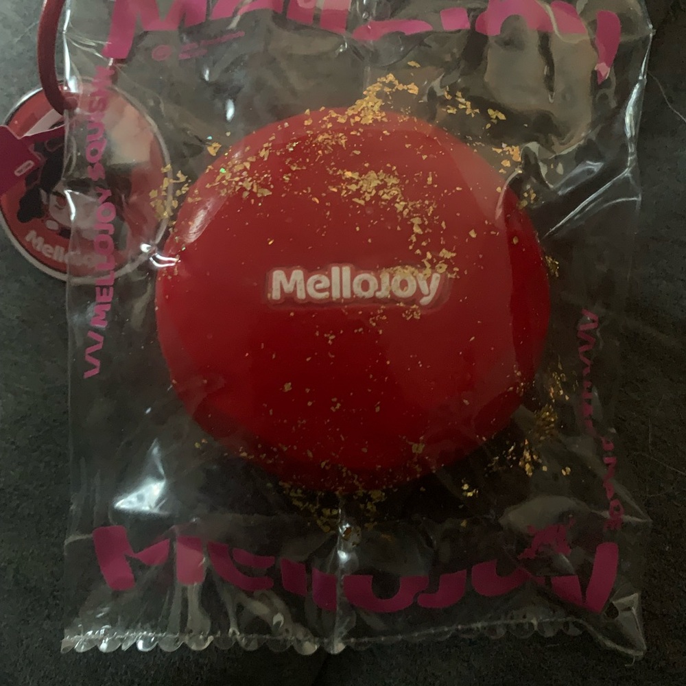MelloJoy Whimsical Macaroon Series 1 : Valentine’s Ball Squishy Toy